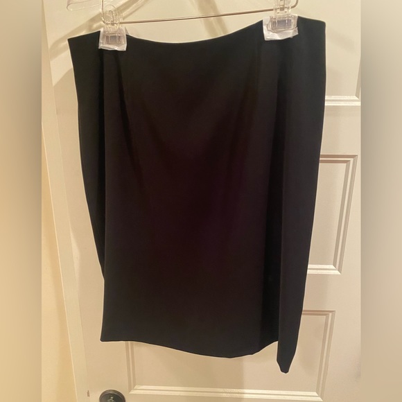 ISABEL NINA WOMEN SUIT WITH SKIRT - Picture 3 of 5